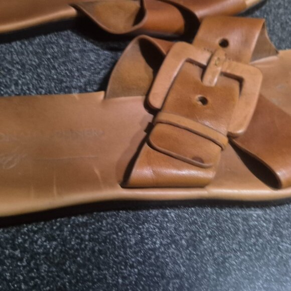 Donald J. Pliner Women's Sandals - Picture 4 of 5